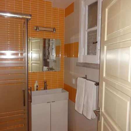 Metro-alameda Guest house