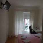 地铁阿拉米达住宅旅馆 *
